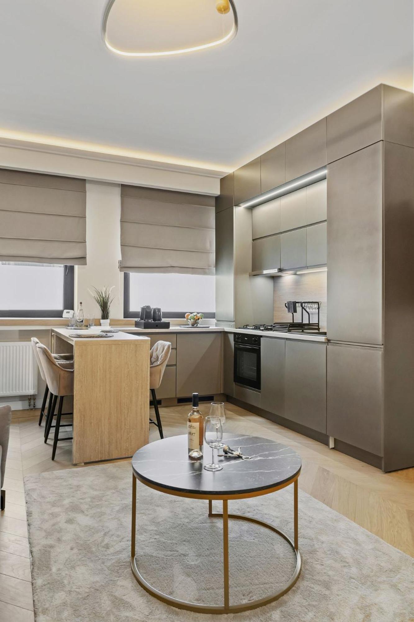 Central Two Rooms Apartment The Paradise Of Lights Bukarest Exterior foto